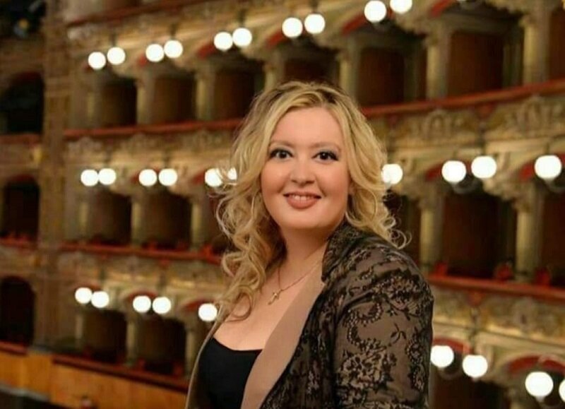 La giornalista Elisa Guccione premiata al Gran Tour Festival La giornalista Elisa Guccione premiata al Gran Tour Festival