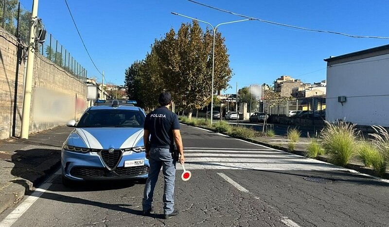 Spacciatore ventiduenne arrestato a San Cristoforo dalla Polizia di Stato