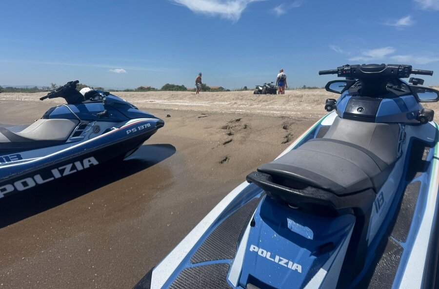 --giornate-intense-di-controlli-nella-fascia-costiera-catanese-delle-“volanti-del-mare”-della-polizia-di-stato-sanzioni-per-oltre-5.000-euro-(2).jpeg