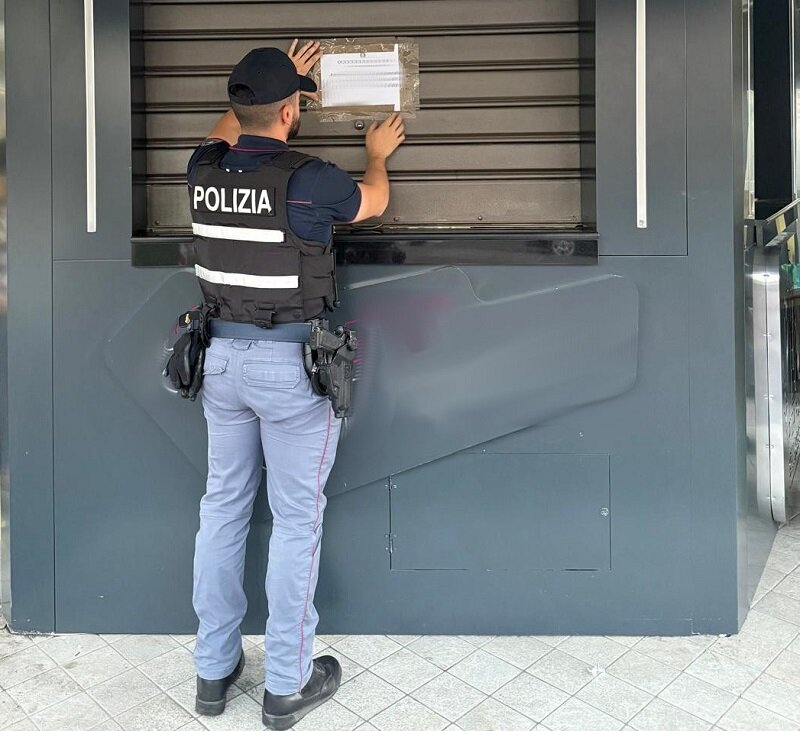 Sospesa dalla Polizia di Stato per sette giorni l&rsquo;attivit&agrave; di un chiosco-bar del Villaggio Sant&rsquo;Agata