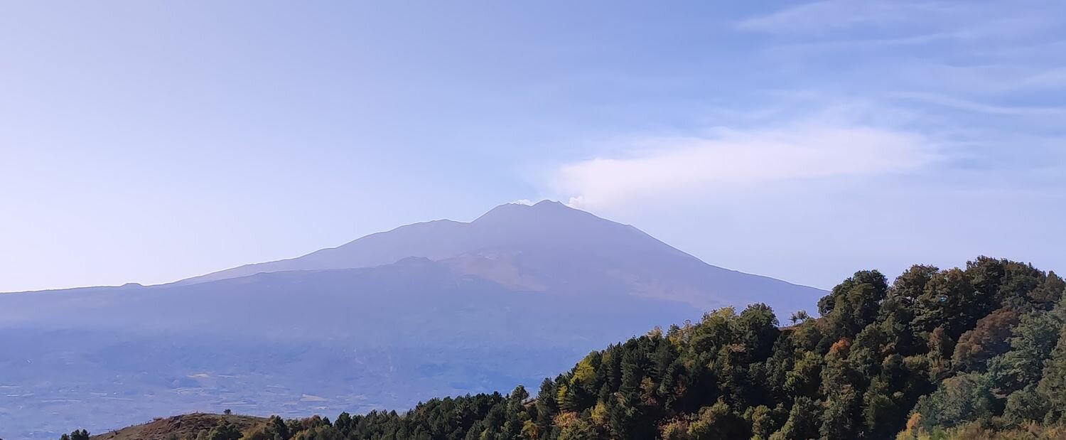 Etna4seasons, passione pura per la 'muntagna' Etna4seasons, passione pura per la 'muntagna'