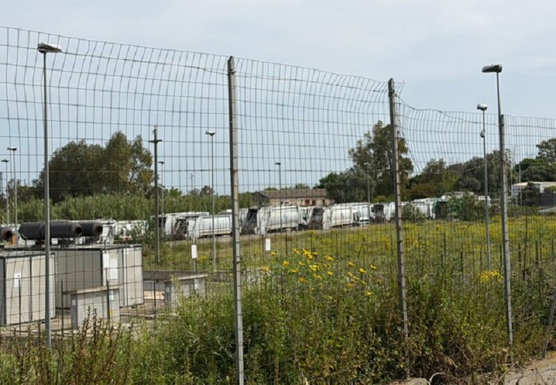 Emergenza rifiuti, caos trasporti satura impianto Coda Volpe