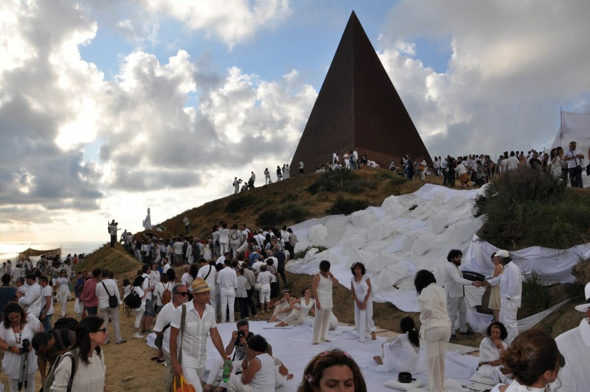 Fondazione Antonio Presti celebra il solstizio d’estate alla Piramide - 38° parallelo