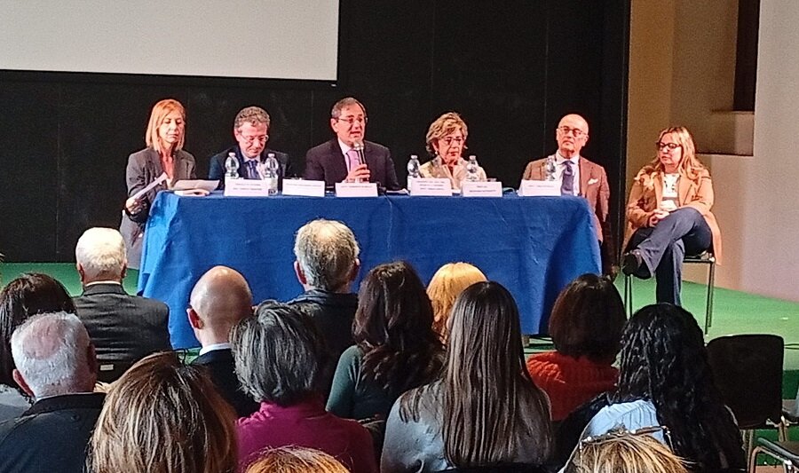 Presentato il libro di Dino Petralia &ldquo;Grammatica emozionale. Viaggio dentro le parole&rdquo;