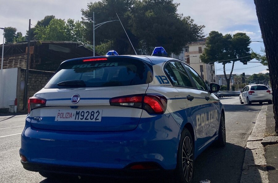 Ladro senza patente sorpreso a guidare un’auto rubata in via Pacinotti