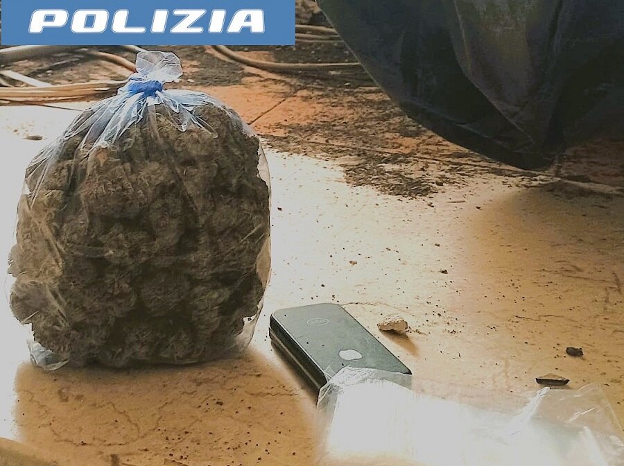 controlli-antidroga-della-polizia-tra-nesima-e-monte-po.-sequestrati-circa-400-grammi-di-stupefacenti---1.jpeg controlli-antidroga-della-polizia-tra-nesima-e-monte-po.-sequestrati-circa-400-grammi-di-stupefacenti---1.jpeg
