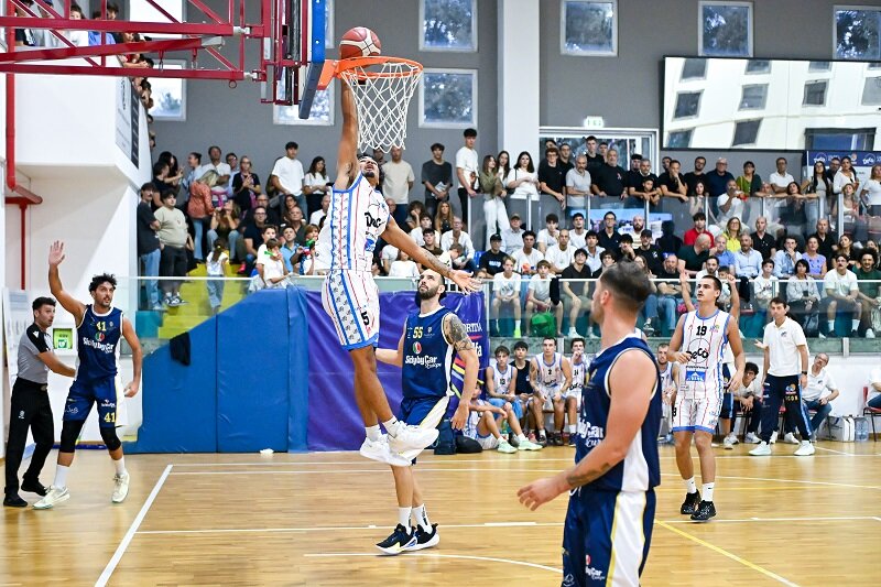 Serie C, primi tre punti stagionali per la Dec&ograve; Alfa Catania, battuto in casa 86-75 il Basket Cefal&ugrave;