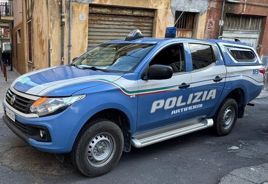 Denunciati dalla Polizia di Stato titolare di azienda di spettacoli pirotecnici e fochino