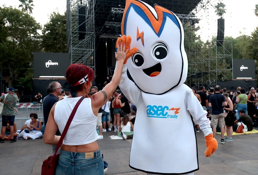 sparky-lido-roma---villa-bellini-catania---asec-trade-porta-luce-gas-e-sorrisi-in-estate-catanese.jpeg sparky-lido-roma---villa-bellini-catania---asec-trade-porta-luce-gas-e-sorrisi-in-estate-catanese.jpeg