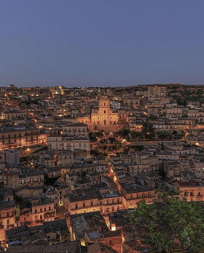 Notti di BCsicilia. Modica, dall&rsquo;archeologia al tardo barocco