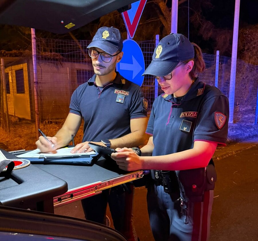Causano un incidente stradale in Tangenziale e non prestano soccorso ai feriti Causano un incidente stradale in Tangenziale e non prestano soccorso ai feriti