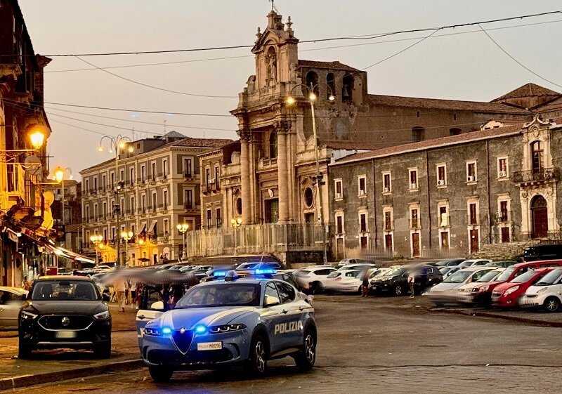 sorpreso-a-nascondere-droga-nel-contatore-dell’acqua-spacciatore-arrestato-dalla-polizia-di-stato.-in-casa-aveva-un-proiettile.jpeg sorpreso-a-nascondere-droga-nel-contatore-dell’acqua-spacciatore-arrestato-dalla-polizia-di-stato.-in-casa-aveva-un-proiettile.jpeg