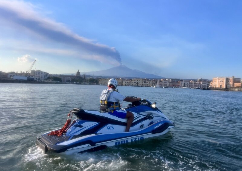 Controlli delle moto d’acqua della Polizia di Stato