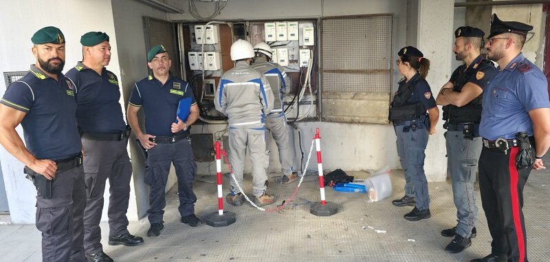 Controlli interforze nel quartiere Librino per contrastare furti di energia elettrica
