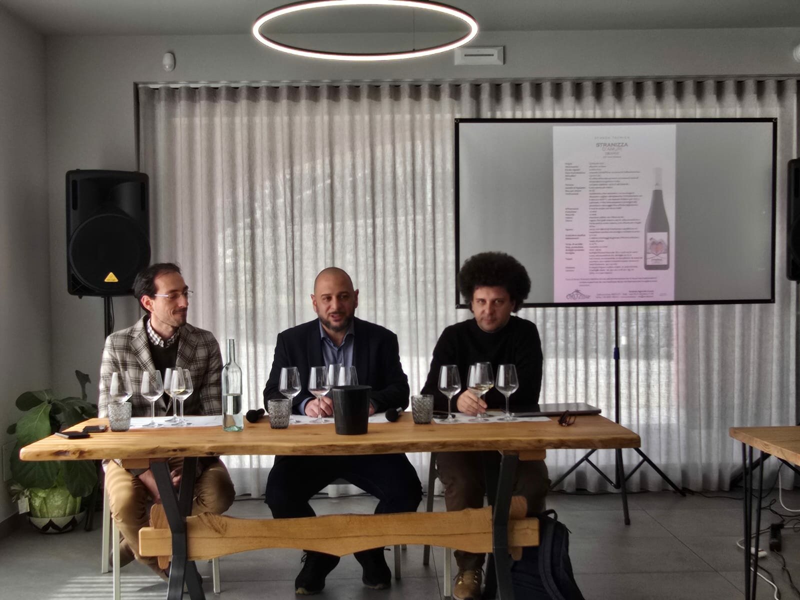 azienda-costa-oro-detna-presentazione-spumantijpg.jpeg