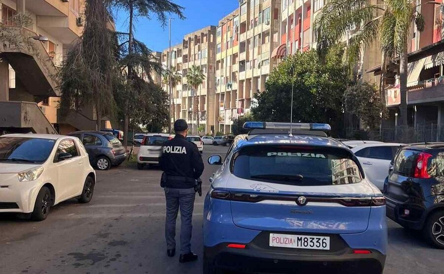 Controlli straordinari coordinati dalla Polizia di Stato in centro citt&agrave; ed a San Giovanni Galermo.