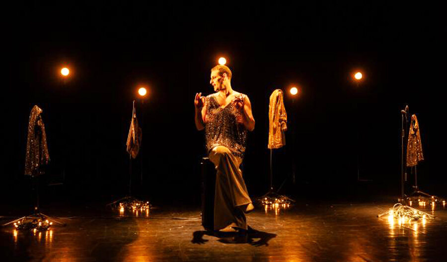 Tindaro Granata e le canzoni di Mina all'Ambasciatori di Catania per ricominciare a sognare..