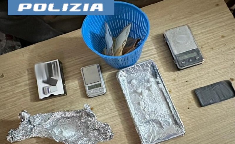Blitz della Polizia di Stato in una crack room a San Cristoforo