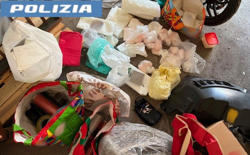 Scoperto dalla Polizia di Stato un deposito di oltre 3,5 chili di cocaina