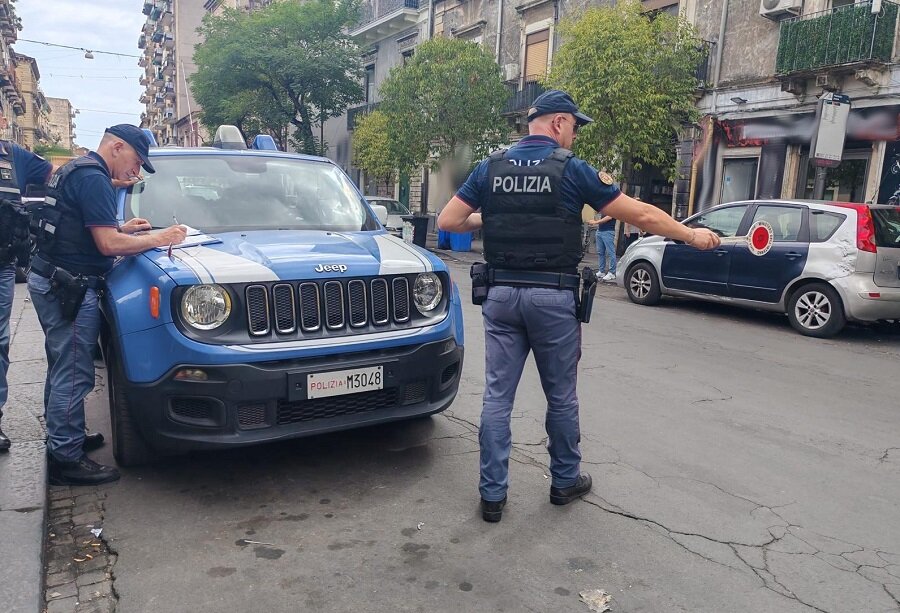 Controlli a tappeto a San Cristoforo coordinati dalla Polizia di Stato