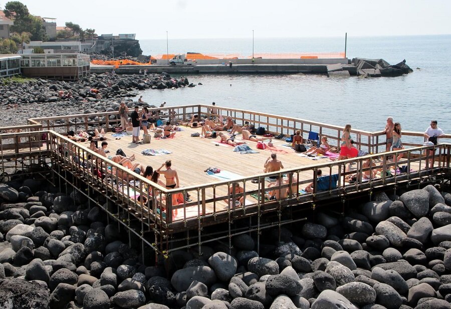 San Giovanni Li Cuti, solarium operativo con accesso disabili