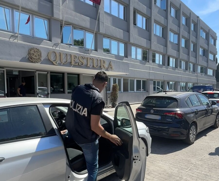 contrasto-alla-criminalità-giovanile---vasta-operazione-della-polizia-di-stato-in-diverse-province-del-territorio-nazionale.jpeg