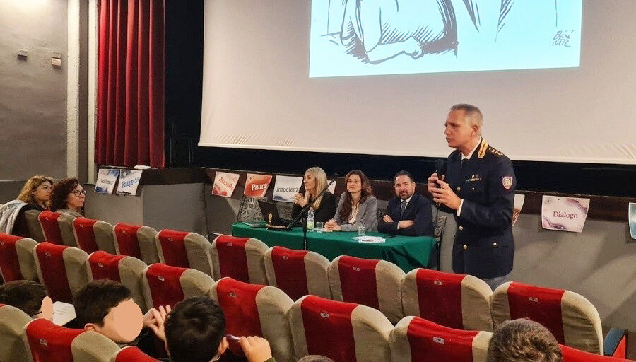 Duecentocinquanta alunni a scuola di sicurezza digitale con Navigare sicuri