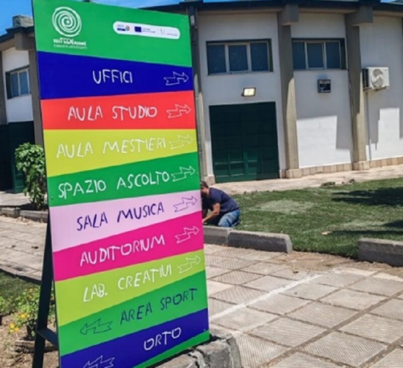 Servizi sociali, Sportelli di prossimit&agrave; negli HUB di quartiere: ascolto, orientamento e supporto