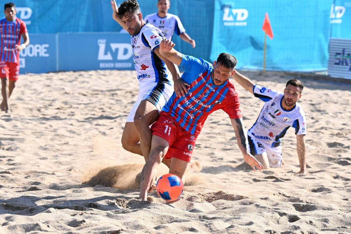 Beach Soccer, la We Beach Catania sconfitta dal Pisa