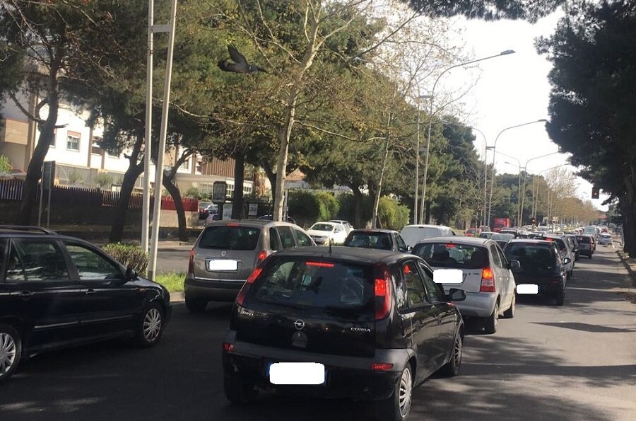 Riapertura scuole, a 'Borgo-Sanzio' torna l’emergenza traffico