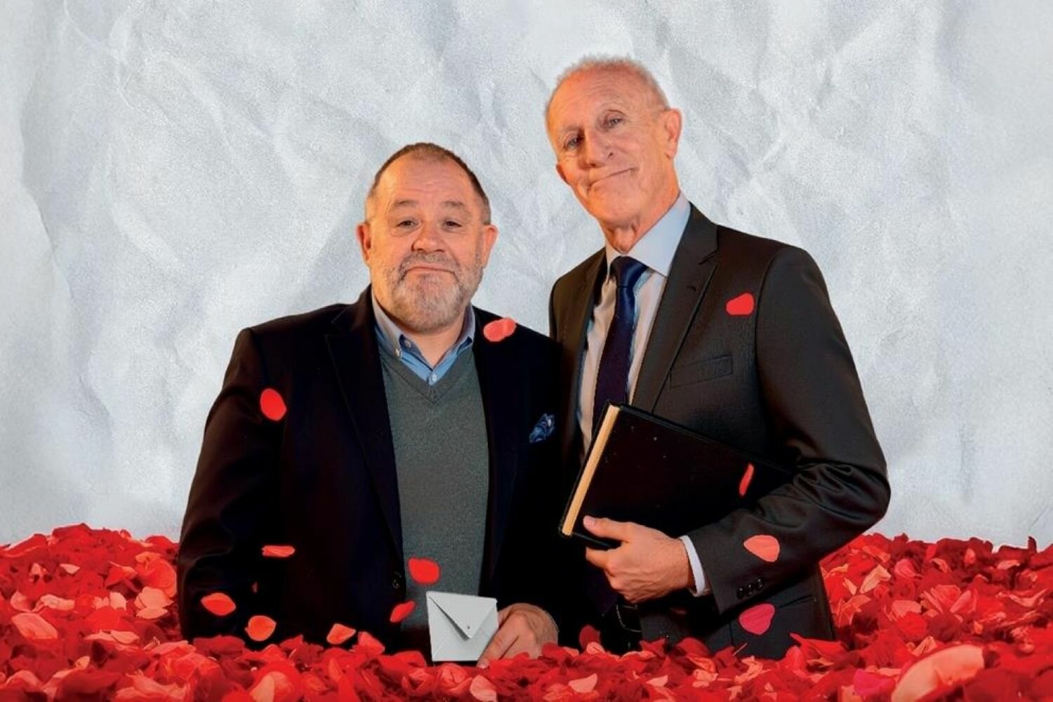 &ldquo;Due dozzine di rose scarlatte&rdquo; con Toti e Totino al Rex di Giarre