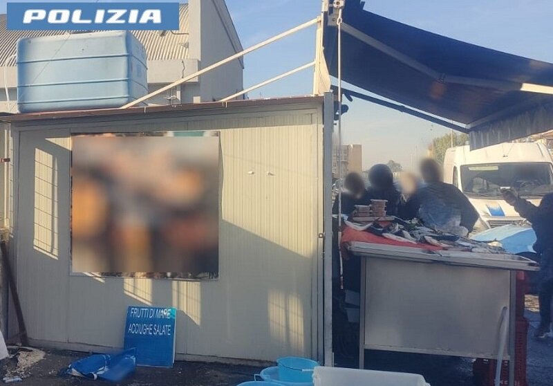 Abusivismo commerciale nel quartiere di Nesima