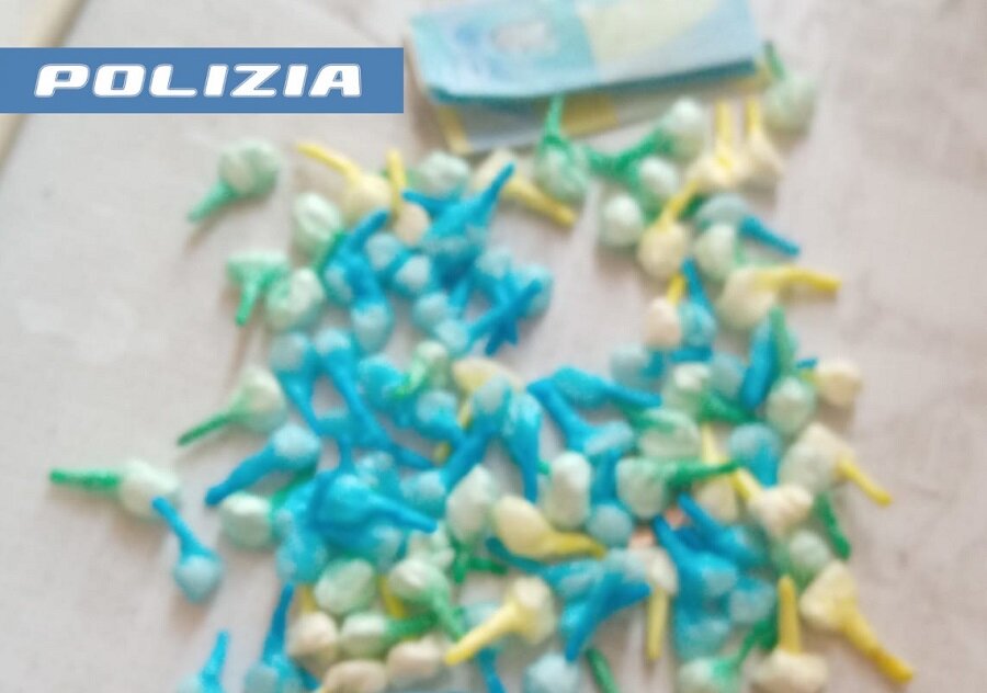 Minorenne gestisce drive-in della droga