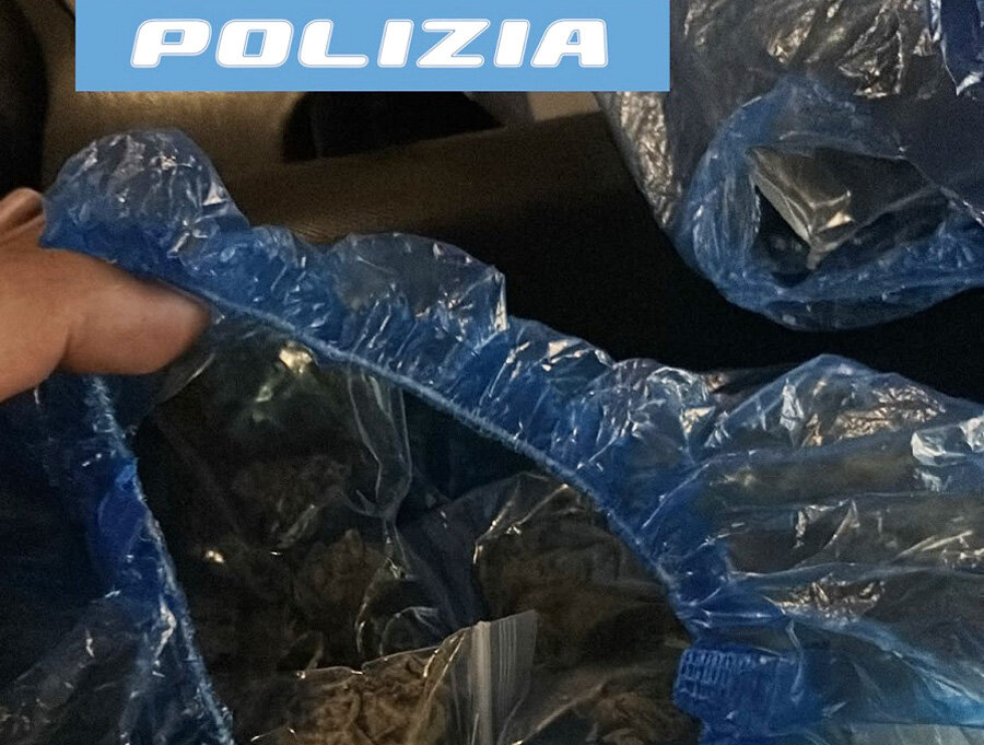 Smantellata dalla Polizia di Stato una piazza di spaccio virtuale a Picanello