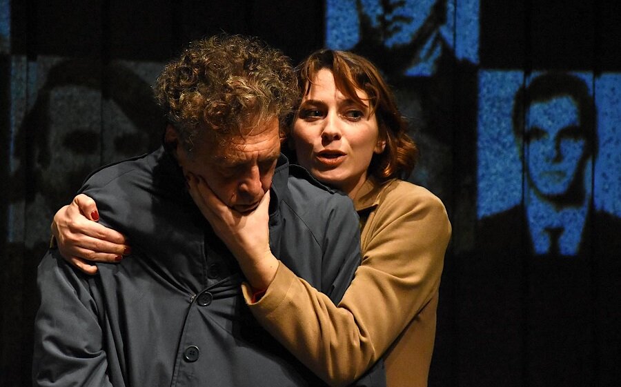 Al Piccolo Teatro di Catania, dal 5 al 7 marzo, la pi&egrave;ce La firma