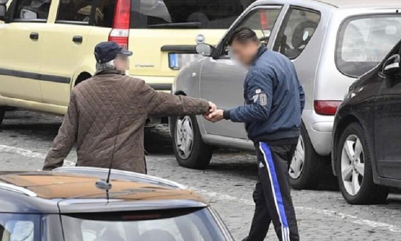 Parcheggiatori abusivi, stretta nel Decreto Sicurezza