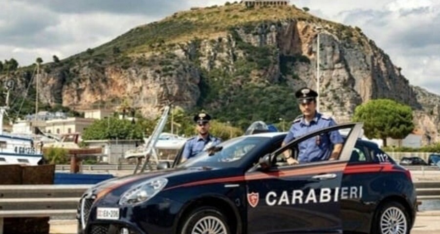 carabinieri-a-lavoro.jpeg carabinieri-a-lavoro.jpeg