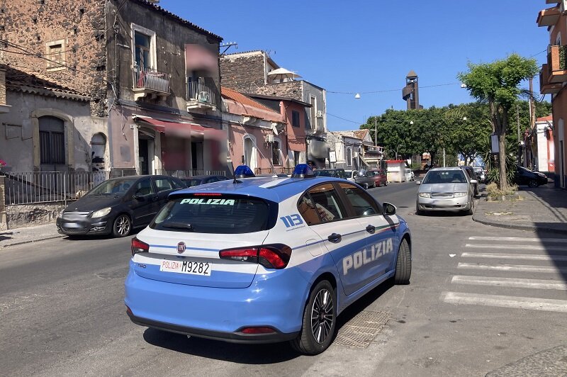 evade-dagli-arresti-domiciliari-perche’-sente-caldo-denunciato-dalla-polizia-di-stato.jpeg evade-dagli-arresti-domiciliari-perche’-sente-caldo-denunciato-dalla-polizia-di-stato.jpeg