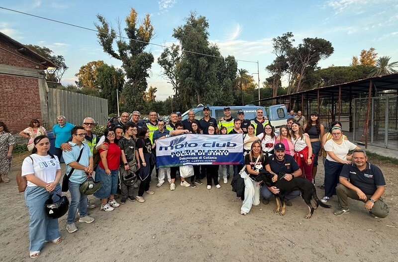 La Polizia di Stato e il Moto Club incontrano i ragazzi dell&rsquo;associazione Futuro 21