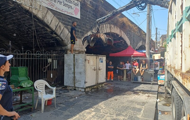 Lotta all&rsquo;abusivismo, rimosse due strutture in via Dusmet