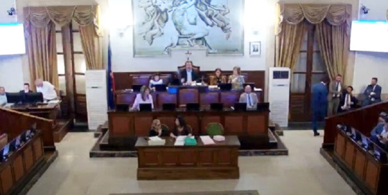 Consiglio comunale, via libera alla Commissione consiliare speciale Aeroporto di Catania