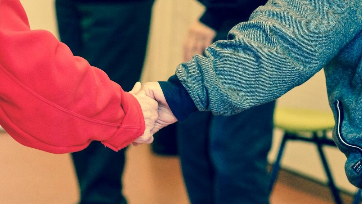 Assistenza domiciliare a Milano e Monza: il valore della badante nella vita quotidiana degli anziani