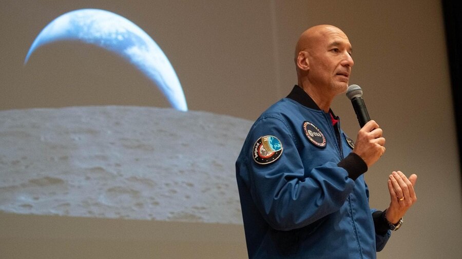 Artemis III, l'astronauta catanese Luca Parmitano nell’equipaggio per la missione che riporterà l'uomo sulla Luna Artemis III, l'astronauta catanese Luca Parmitano nell’equipaggio per la missione che riporterà l'uomo sulla Luna
