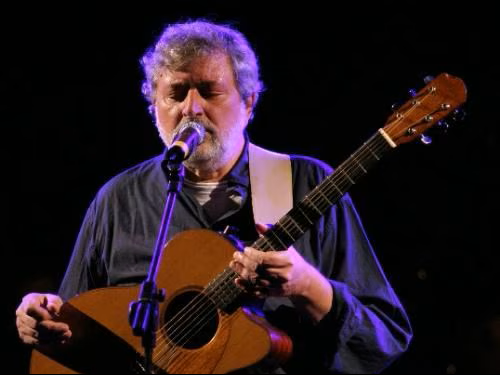 'Lunga e diritta correva la strada…': serata di musica e memoria dedicata a Francesco Guccini 'Lunga e diritta correva la strada…': serata di musica e memoria dedicata a Francesco Guccini
