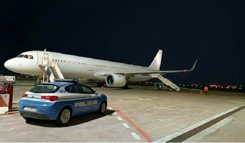 Si appropria di orologio da 10mila euro caduto ad un altro passeggero durante i controlli in aeroporto