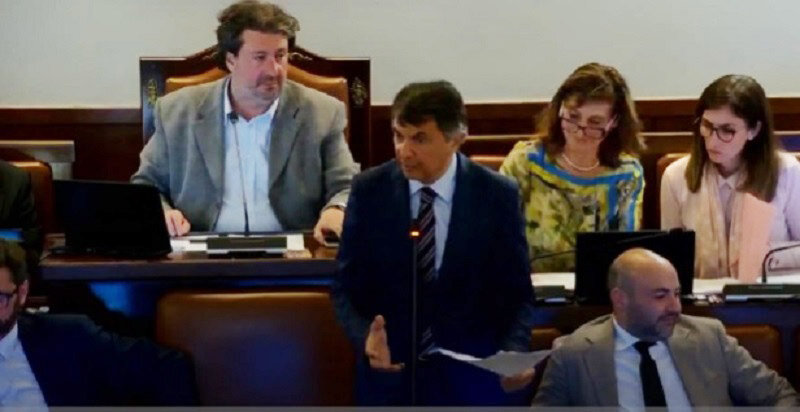 Consiglio comunale approva variazioni di bilancio e piano riduzione inquinamento acustico