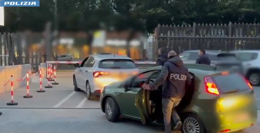 Operazione Il branco, eseguite dalla Polizia di Stato sei misure cautelari nei confronti di sei minori responsabili di un&rsquo;aggressione