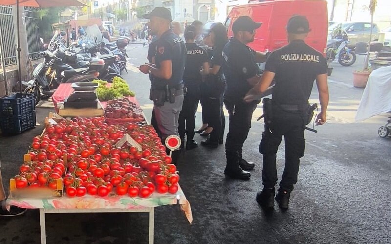 sicurezza-alimentare-e-abusivismo-commerciale.-controlli-a-tappeto-della-task-force-coordinata-dalla-polizia-di-stato-(2).jpeg