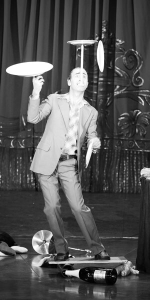 jonny%20filion%20circus%20cabaret%20mr%20sapiens.jpeg jonny%20filion%20circus%20cabaret%20mr%20sapiens.jpeg