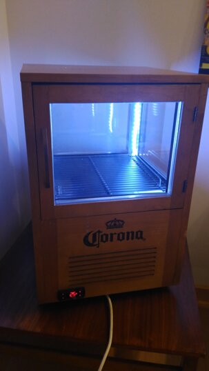 expositor bebidas corona 3